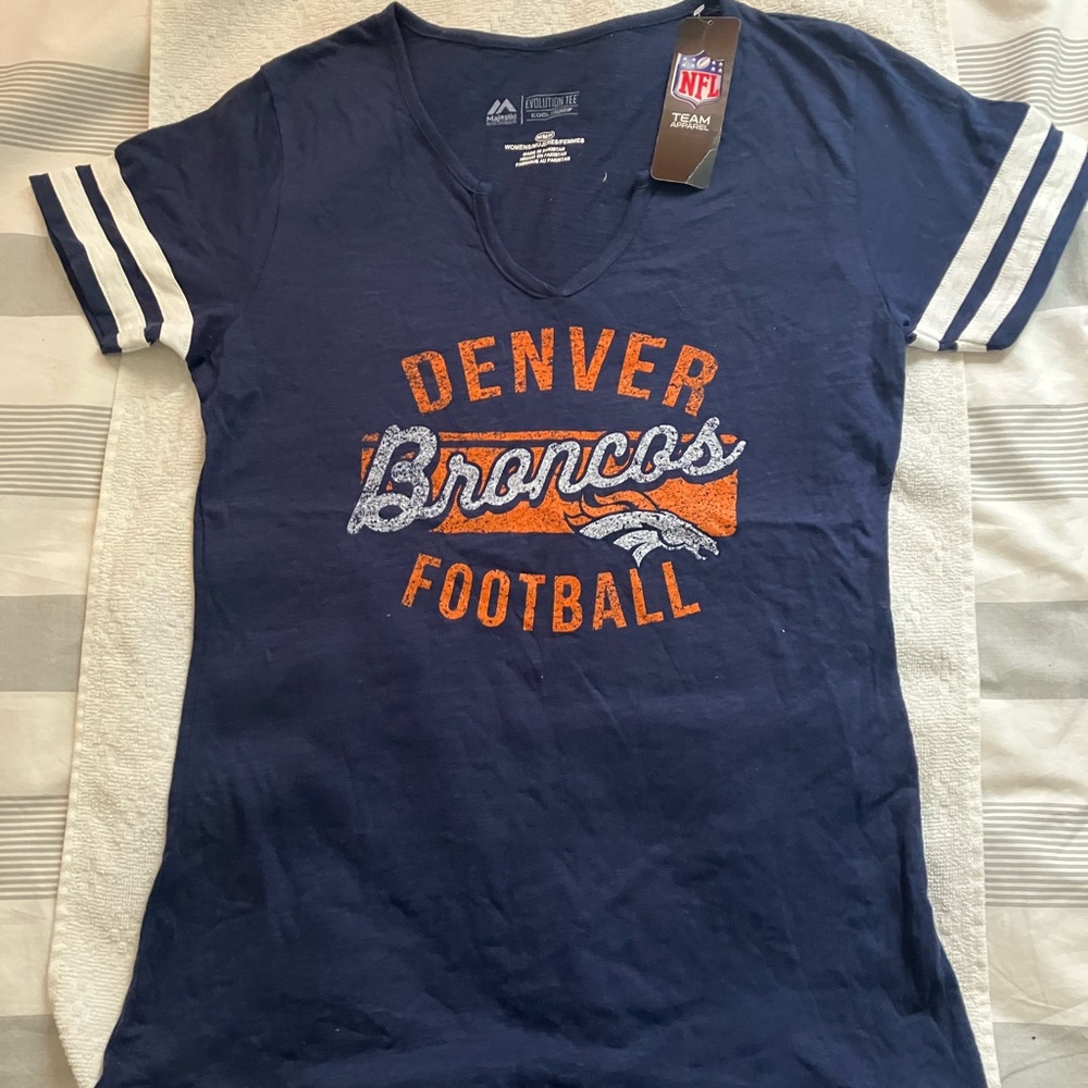 Denver Broncos Navy Blue Short Sleeve Tee NWT Official